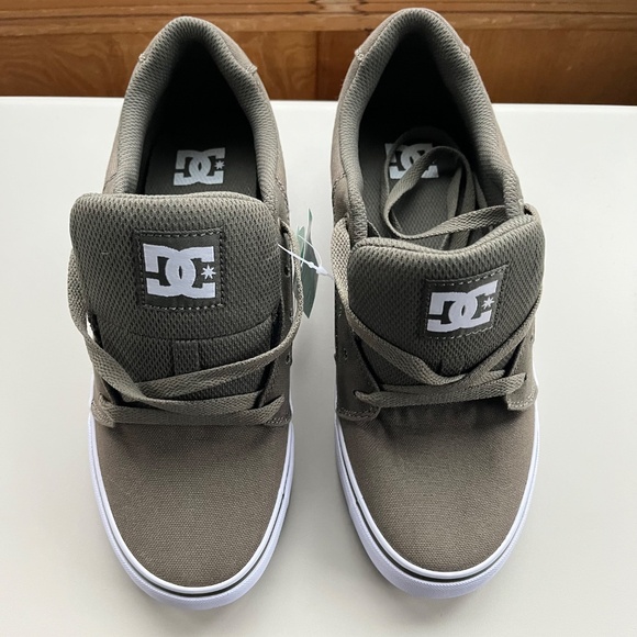 BNWT Mens DC Anvil US Size 9 Shoes - Picture 10 of 10